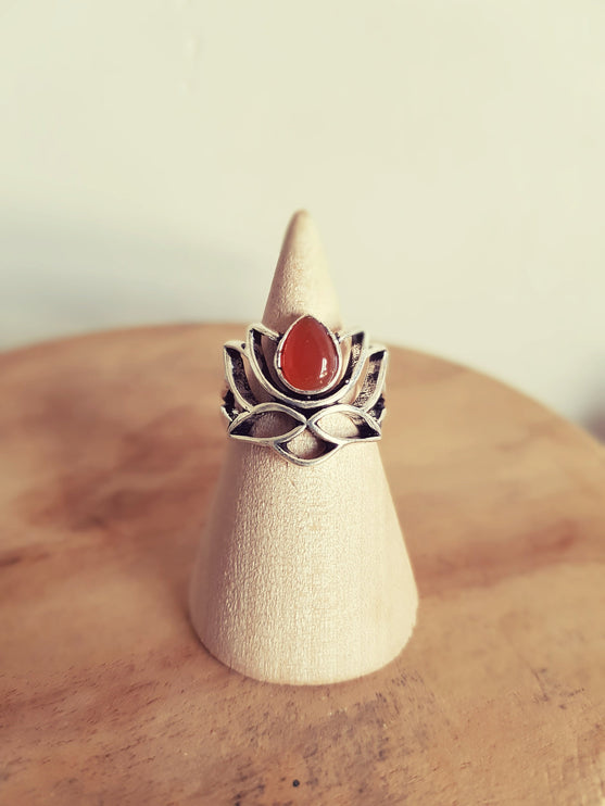 Silver Lotus Flower Ring / Red Garnet / Boho / Ethnic / Rustic / Tribal / Gypsy / Festival / Indian / Healing / Festival