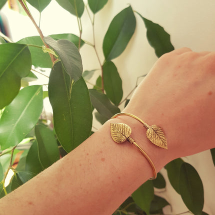 Leaf Bracelet / Bangle / Brass / Nature / Plants / Garden / Ethnic / Rustic / Bohemian / Hippie / Gypsy / Jewellery / Body / Adjustable