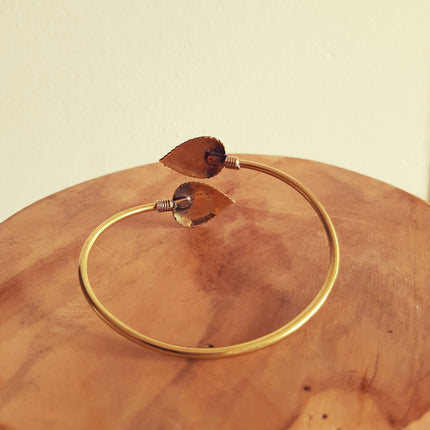 Leaf Bracelet / Bangle / Brass / Nature / Plants / Garden / Ethnic / Rustic / Bohemian / Hippie / Gypsy / Jewellery / Body / Adjustable