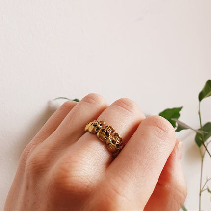 Skulls Brass Ring / Punk / Steampunk / Goth / Rock n Roll / Boho / Bohemian / Rustic / Tribal / Gypsy / Festival / Festival / Heavy Metal