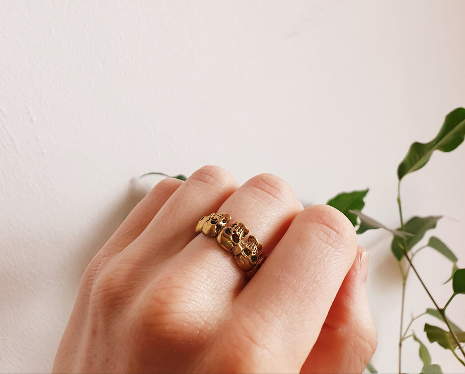 Skulls Brass Ring / Punk / Steampunk / Goth / Rock n Roll / Boho / Bohemian / Rustic / Tribal / Gypsy / Festival / Festival / Heavy Metal