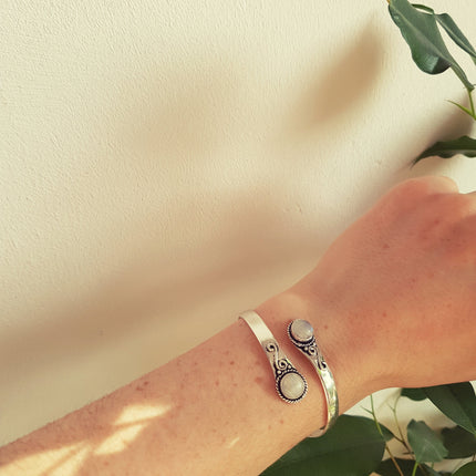 Moonstone Bracelet / Silver Bangle / Ethnic / Rustic / Bohemian / Hippie / Gypsy / Psy / Chic / Jewellery / Body / Adjustable