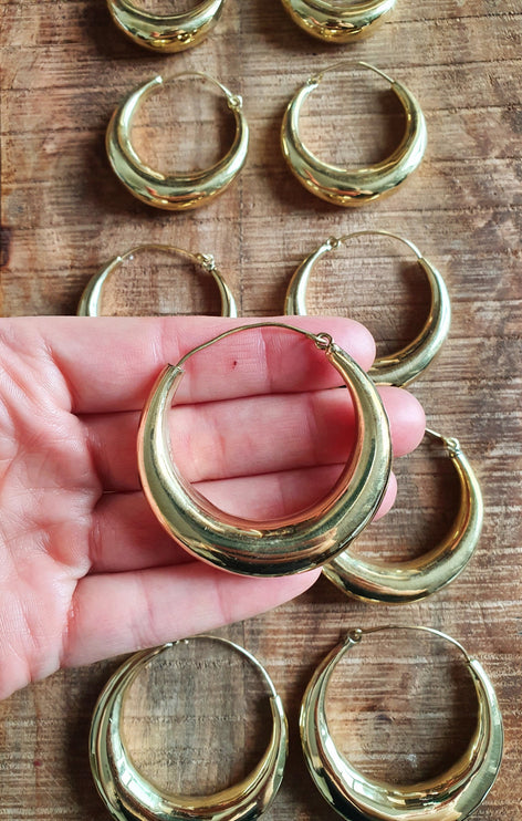 Chunky Gold Hoop Earrings / Chunky Hoops / Huggie Hoops / Brass / Ethnic / Vintage / Boho / Rustic / Gypsy / Spiral / Hippie / Bohemian