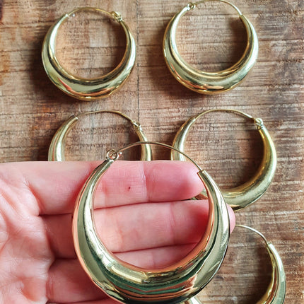 Chunky Gold Hoop Earrings / Chunky Hoops / Huggie Hoops / Brass / Ethnic / Vintage / Boho / Rustic / Gypsy / Spiral / Hippie / Bohemian