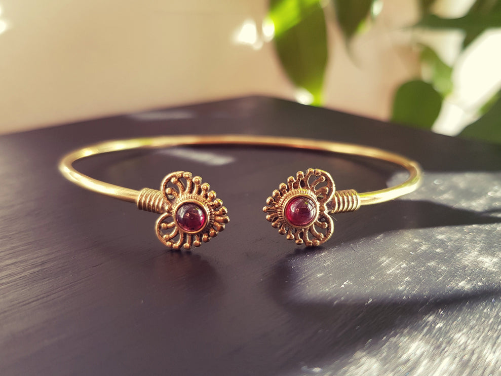 Boho Heart Bracelet / Bangle / Red Garnet / Brass / Ethnic / Rustic / Bohemian / Hippie / Gypsy / Love / Jewellery / Body / Adjustable