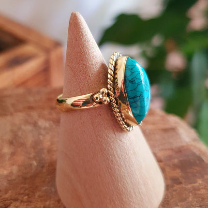 Bohemian style Turquoise and Brass Ring / Hippie / Boho / Ethnic / Rustic / Tribal / Gypsy / Festival / Healing / Festival / Birth Stone