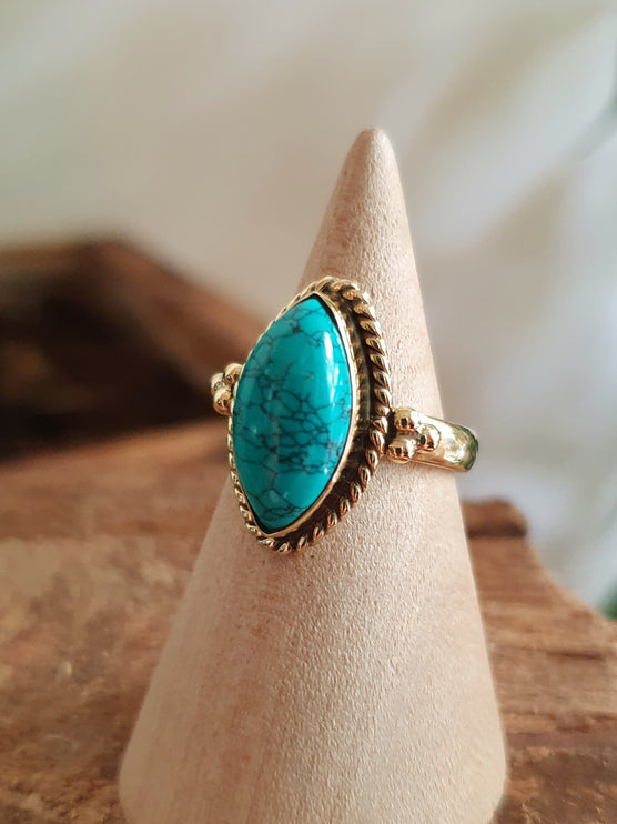 Bohemian style Turquoise and Brass Ring / Hippie / Boho / Ethnic / Rustic / Tribal / Gypsy / Festival / Healing / Festival / Birth Stone