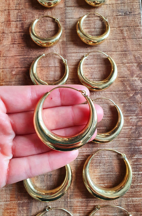 Chunky Gold Hoop Earrings / Chunky Hoops / Huggie Hoops / Brass / Ethnic / Vintage / Boho / Rustic / Gypsy / Spiral / Hippie / Bohemian