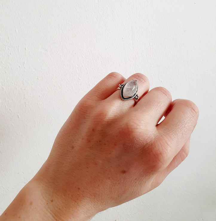 Bohemian style Moonstone and Silver Ring / Hippie / Boho / Ethnic / Rustic / Tribal / Gypsy / Festival / Healing / Festival / Small