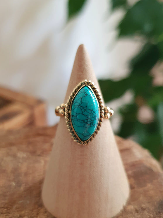 Bohemian style Turquoise and Brass Ring / Hippie / Boho / Ethnic / Rustic / Tribal / Gypsy / Festival / Healing / Festival / Birth Stone