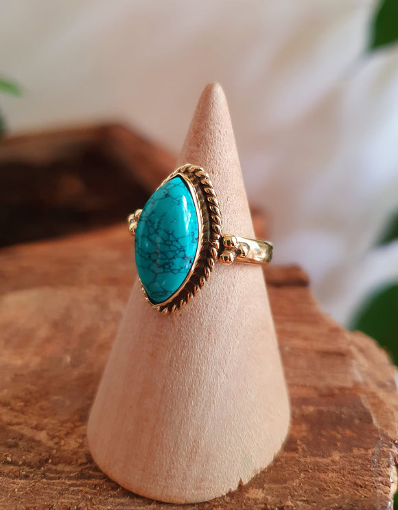 Bohemian style Turquoise and Brass Ring / Hippie / Boho / Ethnic / Rustic / Tribal / Gypsy / Festival / Healing / Festival / Birth Stone