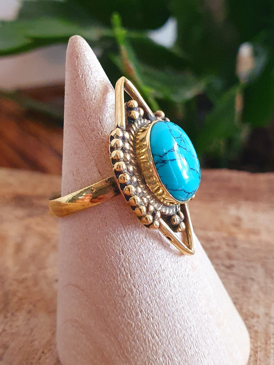 Turquoise Brass Ring / Bohemian / Ethnic / Festival / BirthStone / Gypsy / Tribal / Boho / Hippie / Festival / Rustic / Psy