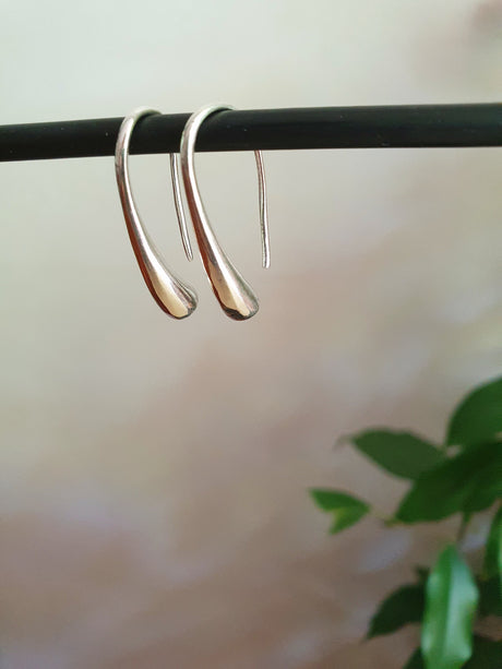 Small Minimalist Silver Pendant Drop Earrings / Chic Ethnic Boho Classic Bohemian Chic Gypsy Spiral Hippie Festival Tribal style