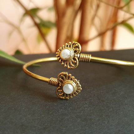 Boho Heart Bracelet / Bangle / Moonstone / Brass / Ethnic / Rustic / Bohemian / Valentine's Day / Gypsy / Love / Body / Adjustable