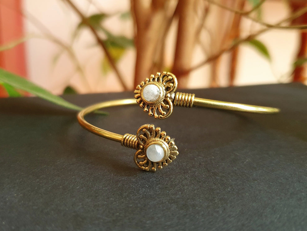 Boho Heart Bracelet / Bangle / Moonstone / Brass / Ethnic / Rustic / Bohemian / Valentine's Day / Gypsy / Love / Body / Adjustable