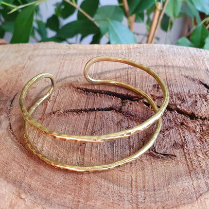 Cuff Brass Bracelet / Hammered style / Bangle / Boho / Ethnic / Rustic / Bohemian / Hippie / Gypsy / Jewellery /