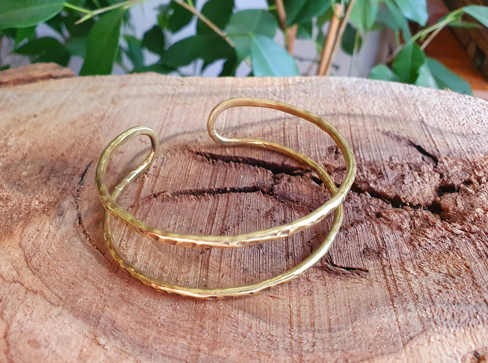 Cuff Brass Bracelet / Hammered style / Bangle / Boho / Ethnic / Rustic / Bohemian / Hippie / Gypsy / Jewellery /