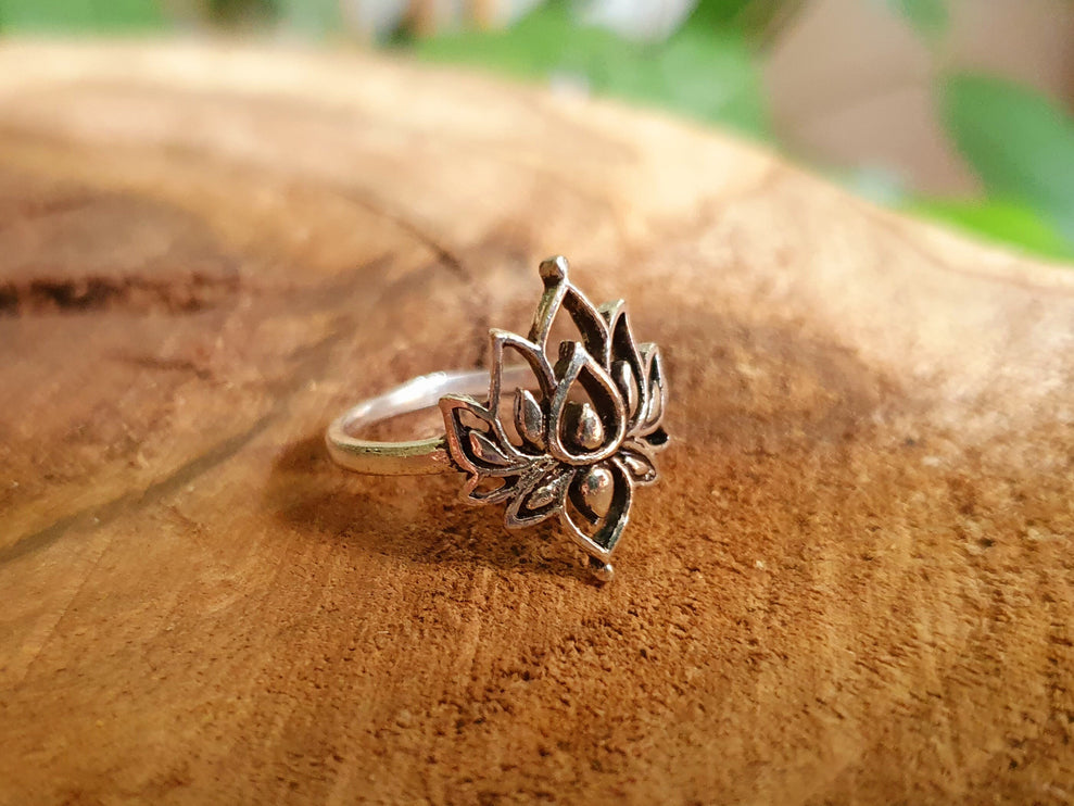 Silver Lotus Flower Ring / Boho / Buddha / Flower / Ethnic / Rustic / Tribal / Gypsy / Festival / Indian / Healing / Festival