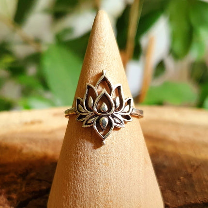 Silver Lotus Flower Ring / Boho / Buddha / Flower / Ethnic / Rustic / Tribal / Gypsy / Festival / Indian / Healing / Festival