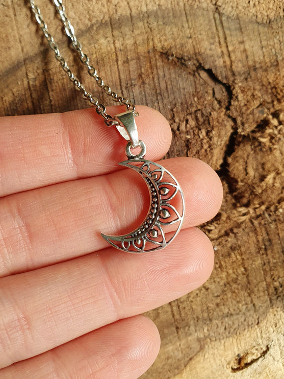 Crescent Moon Necklace / Hypoallergenic / Silver / Boho / Hippie / Rustic / Ethnic / Hypoallergenic / Third Eye / Illuminati