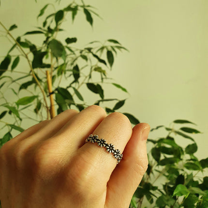 Daisy Chain Silver Ring / Flower Ring / Large Size / Boho / Ethnic / Rustic / Festival / Tribal / Hippie / Gypsy / Psy / Thumb / Psy