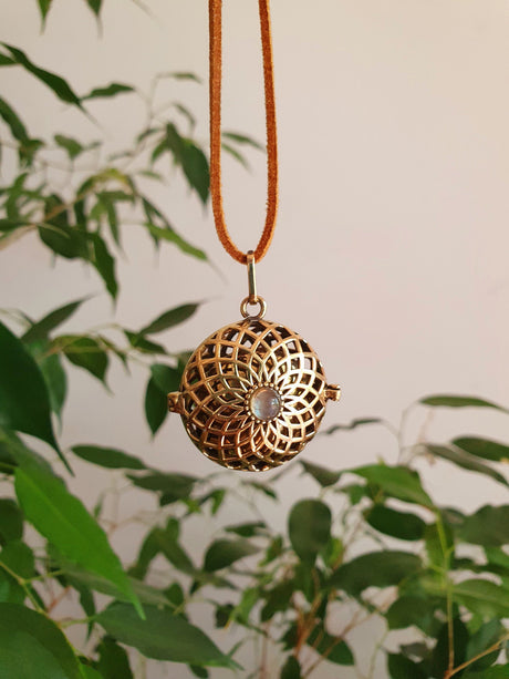 Gold Bola Necklace Brass & Labradorite / Pregnancy / Harmony Ball / Chimes / Vegan / Ethnic / Boho / Hippie / Rustic / Hypoallergenic