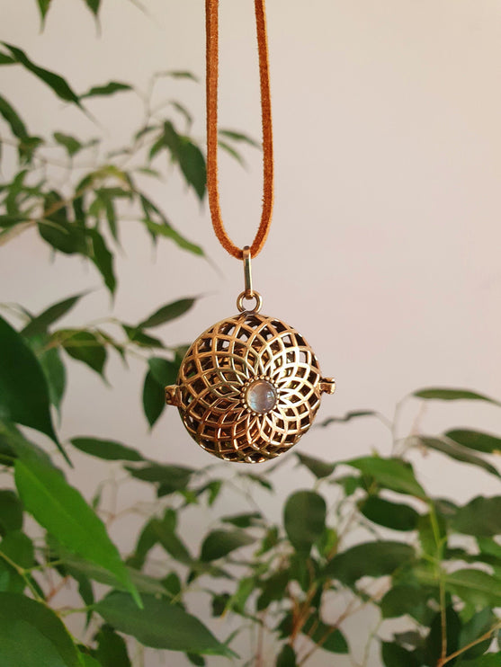 Gold Bola Necklace Brass & Labradorite / Pregnancy / Harmony Ball / Chimes / Vegan / Ethnic / Boho / Hippie / Rustic / Hypoallergenic