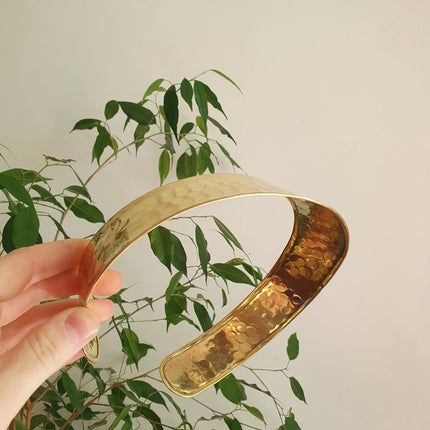 Hammered Choker Brass Necklace / Rustic / Gypsy / Lightweight / Boho / Tribal / Hippie / Rustic / Vegan /