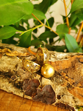 Golden Bola Necklace Brass & Amethyst / Pregnancy / Hypoallergenic / Harmony Ball / Chimes / Bell / Vegan / Ethnic / Boho / Hippie / 