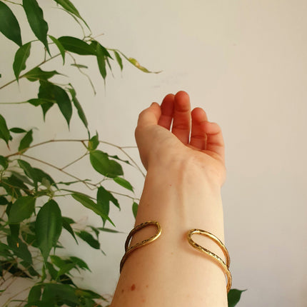 Cuff Brass Bracelet / Hammered style / Bangle / Boho / Ethnic / Rustic / Bohemian / Hippie / Gypsy / Jewellery /