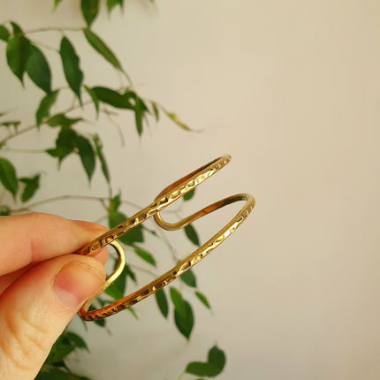 Cuff Brass Bracelet / Hammered style / Bangle / Boho / Ethnic / Rustic / Bohemian / Hippie / Gypsy / Jewellery /