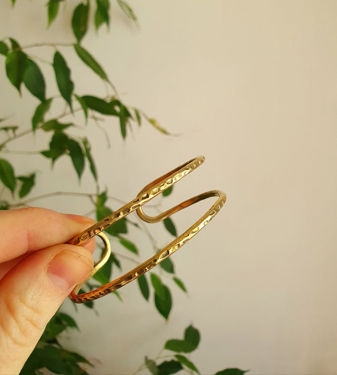 Cuff Brass Bracelet / Hammered style / Bangle / Boho / Ethnic / Rustic / Bohemian / Hippie / Gypsy / Jewellery /