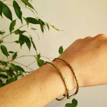 Cuff Brass Bracelet / Hammered style / Bangle / Boho / Ethnic / Rustic / Bohemian / Hippie / Gypsy / Jewellery /