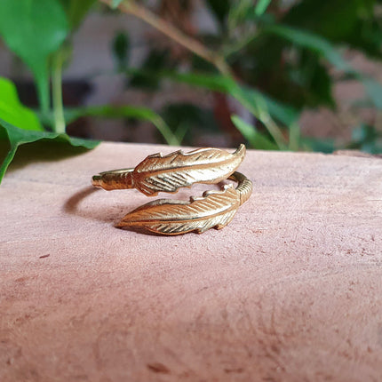 Brass Feather Boho Ring / Ethnic / Rustic / Festival / Tribal / Blue / Hippie / Gypsy / Psy / Stone / Feather ring / Feather jewellery