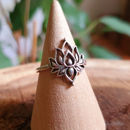 Silver Lotus Flower Ring / Boho / Buddha / Flower / Ethnic / Rustic / Tribal / Gypsy / Festival / Indian / Healing / Festival