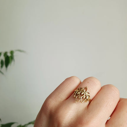 Gold Lotus Flower Ring / Boho / Buddha / Flower / Ethnic / Rustic / Tribal / Gypsy / Festival / Indian / Healing / Festival