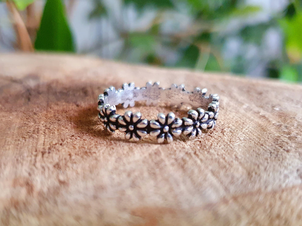 Daisy Chain Silver Ring / Flower Ring / Large Size / Boho / Ethnic / Rustic / Festival / Tribal / Hippie / Gypsy / Psy / Thumb / Psy