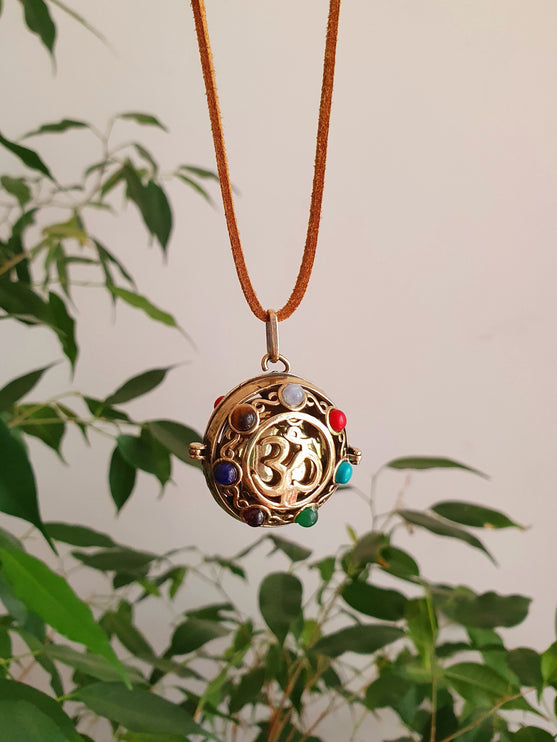 Golden Bola Necklace 'Ohm Shanti' Brass & 7 Stones Chakras / Pregnancy / Harmony Ball / Chimes / Bell / Vegan / Ethnic / Boho / Tribal