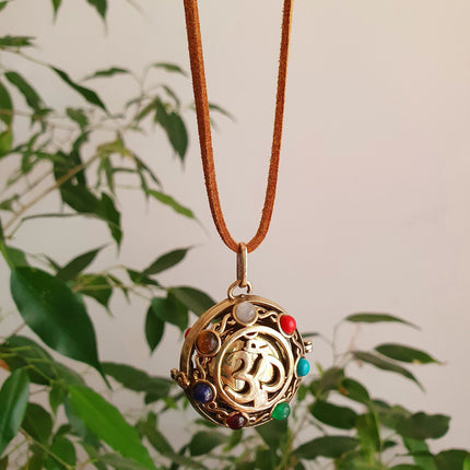 Golden Bola Necklace 'Ohm Shanti' Brass & 7 Stones Chakras / Pregnancy / Harmony Ball / Chimes / Bell / Vegan / Ethnic / Boho / Tribal