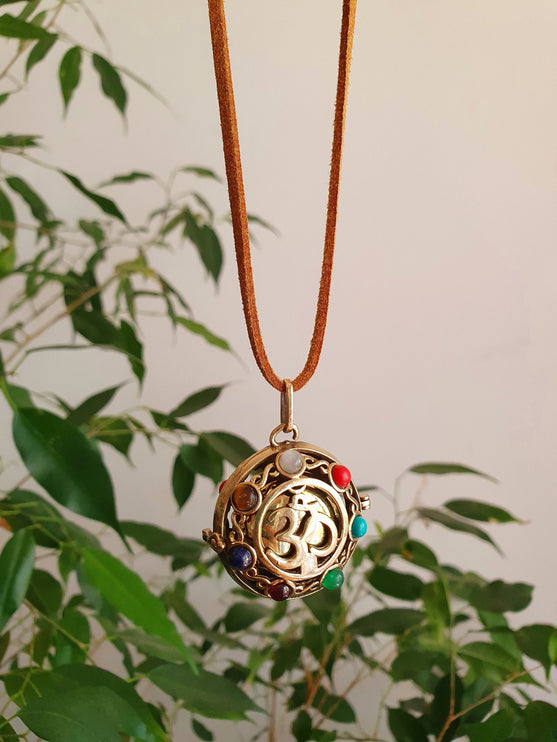 Golden Bola Necklace 'Ohm Shanti' Brass & 7 Stones Chakras / Pregnancy / Harmony Ball / Chimes / Bell / Vegan / Ethnic / Boho / Tribal