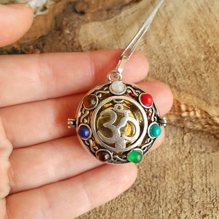 Bola Necklace 'Ohm Shanti' Silver & 7 Stones Chakras / Pregnancy / Harmony Ball / Chimes / Bell / Vegan / Ethnic / Boho / Tribal / Rustic