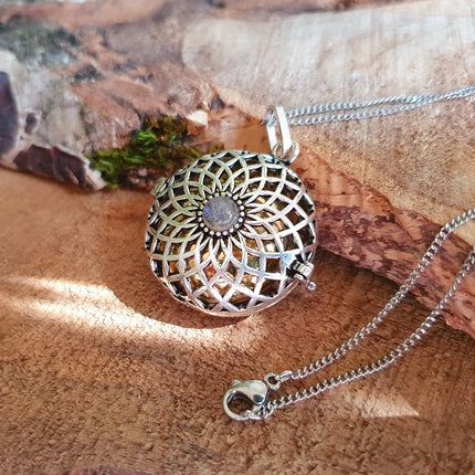 Bola Necklace Silver & Labradorite / Pregnancy / Harmony Ball / Chimes / Bell / Vegan / Ethnic / Boho / Tribal / Hippie / Hypoallergenic