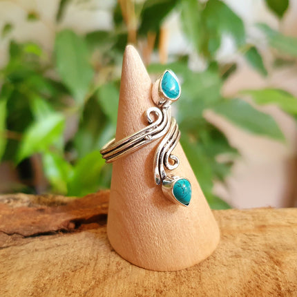 Spiral Turquoise & Silver Ring / Ajustable / Birthstone / Blue / Boho / Ethnic / Rustic / Tribal / Gypsy / Festival / Healing