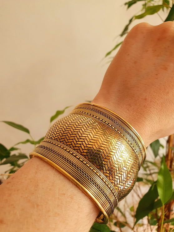 Textured Brass Cuff Bracelet / Tribal / Hammered / Boho / Ethnic / Rustic / Bohemian / Hippie / Gypsy / Jewellery / Adjustable / Unisex /