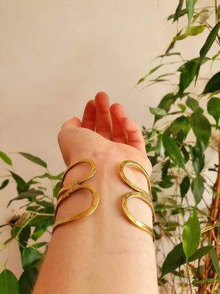 Cuff Brass Bracelet / Hammered style / Bangle / Boho / Ethnic / Rustic / Bohemian / Hippie / Gypsy / Jewelry /