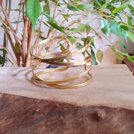 Cuff Brass Bracelet / Hammered style / Bangle / Boho / Ethnic / Rustic / Bohemian / Hippie / Gypsy / Jewellery /