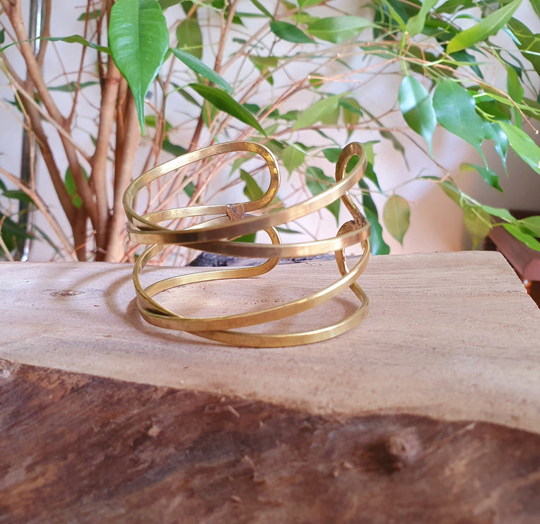 Cuff Brass Bracelet / Hammered style / Bangle / Boho / Ethnic / Rustic / Bohemian / Hippie / Gypsy / Jewellery /