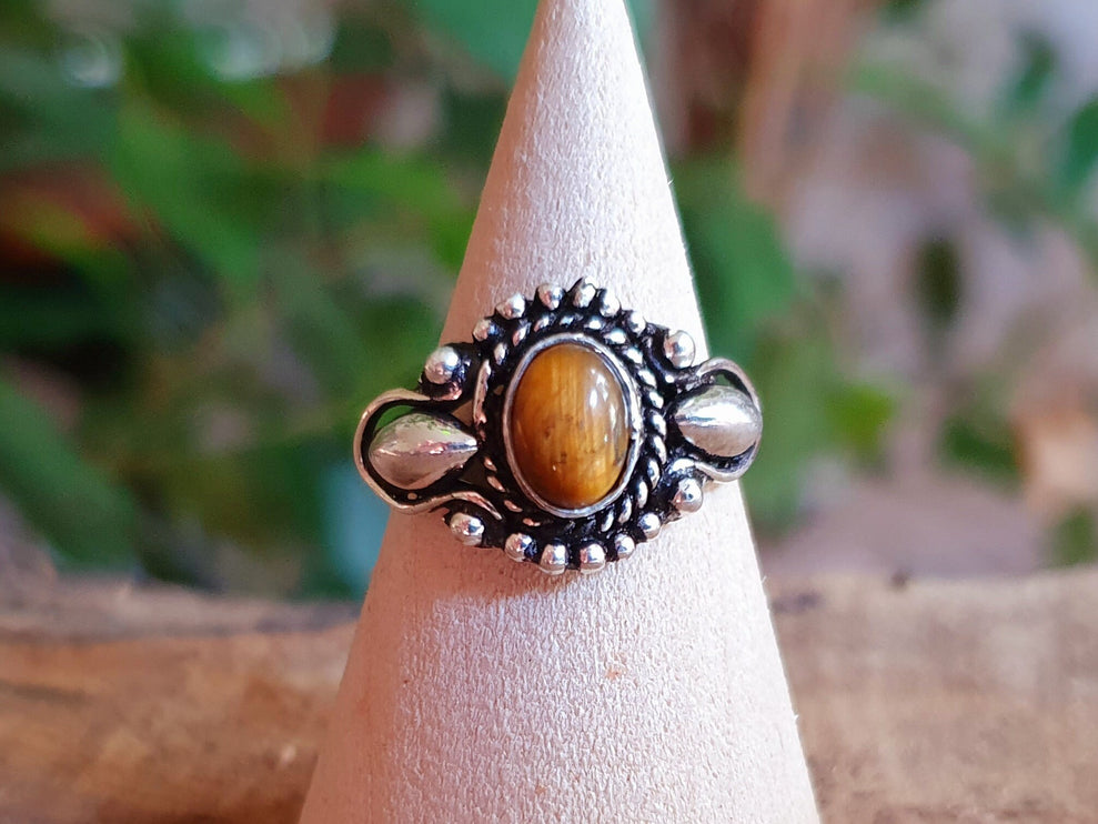 Bohemian style Tiger Eye and Silver Ring / Hippie / Boho / Ethnic / Rustic / Tribal / Gypsy / Festival / Healing / Festival / Small