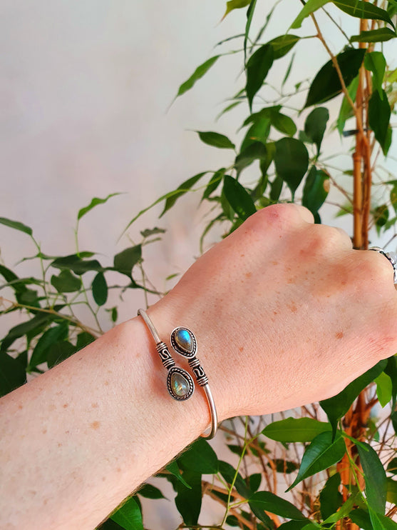 Bali Boho Silver Bracelet / Labradorite / Bangle / Ethnic / Rustic / Bohemian / Hippie / Gypsy / Psy / Adjustable