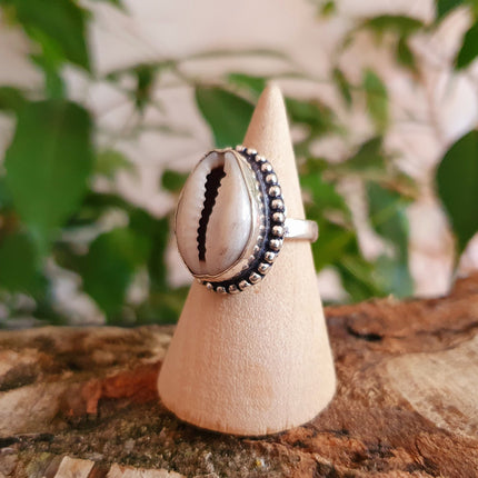 Cowrie Shell Silver Ring / Bohemian / Unisex / Mens Rings / Ethnic / Psy / Rustic / Tribal / Gypsy / Festival / Healing / Festival